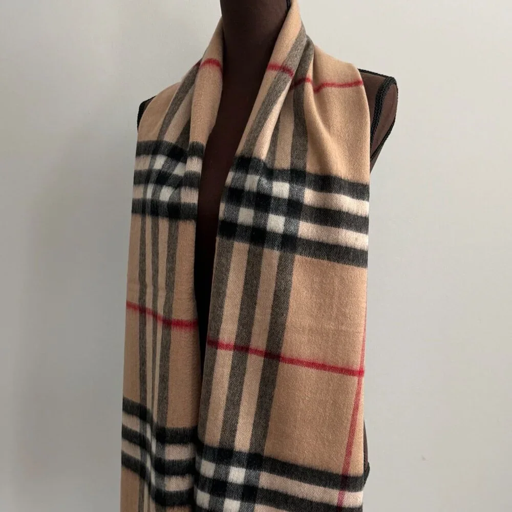 NWT Unisex Burberry Iconic Cashmere Scarf - Picture 9 of 13